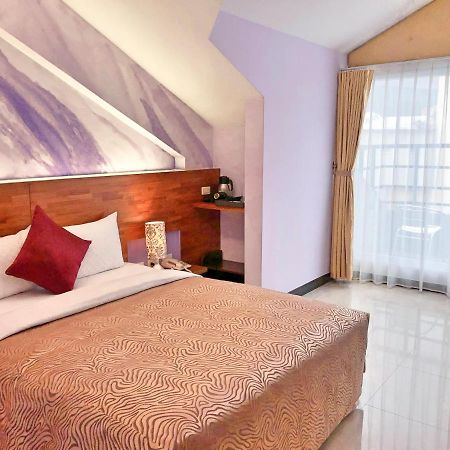 Tranquil Sea Hotel Kenting Esterno foto